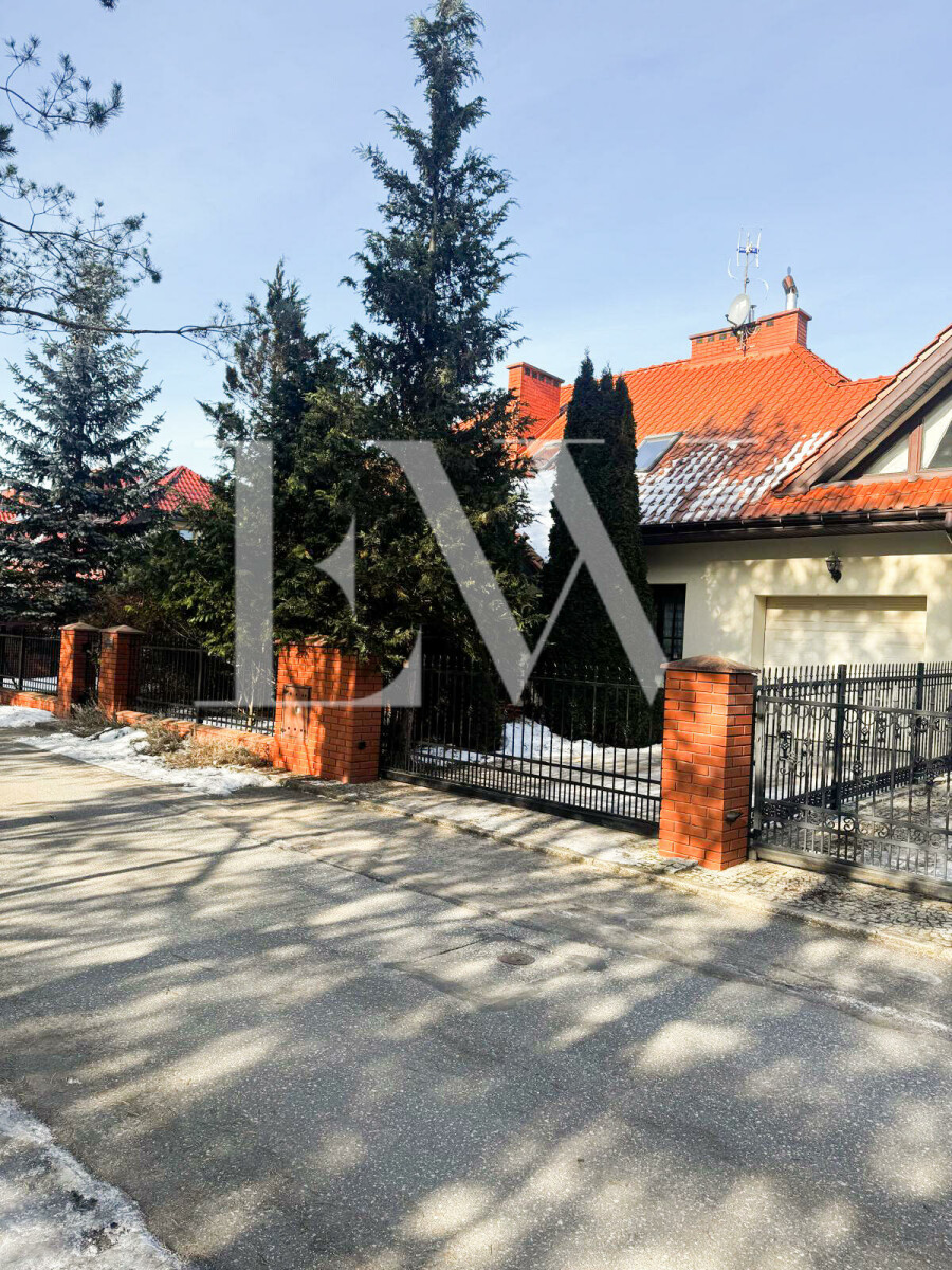 pruszkowski, Brwinów, Otrębusy, Kanie, Urokliwy dom pod Warszawą | Ogród  I WKD I cisza I garaż