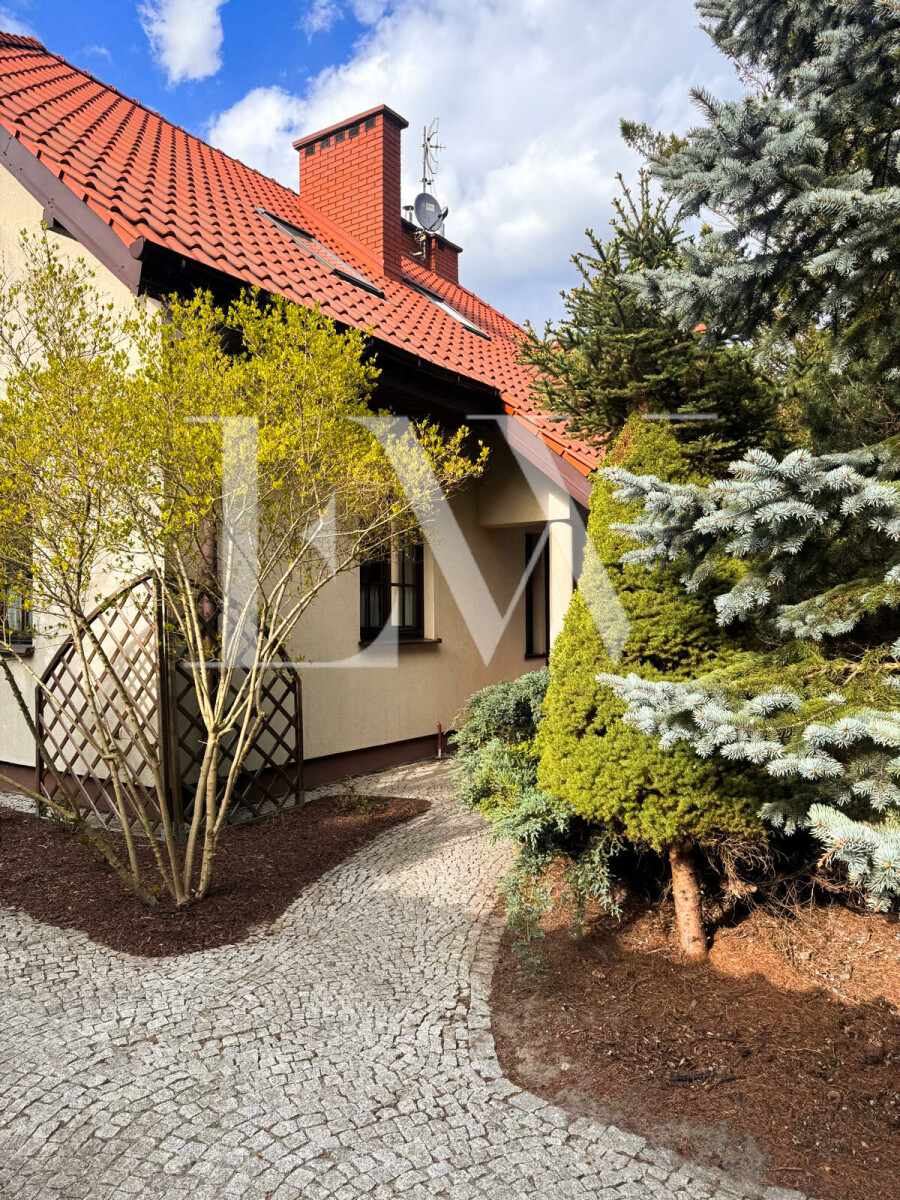 pruszkowski, Brwinów, Otrębusy, Kanie, Urokliwy dom pod Warszawą | Ogród  I WKD I cisza I garaż